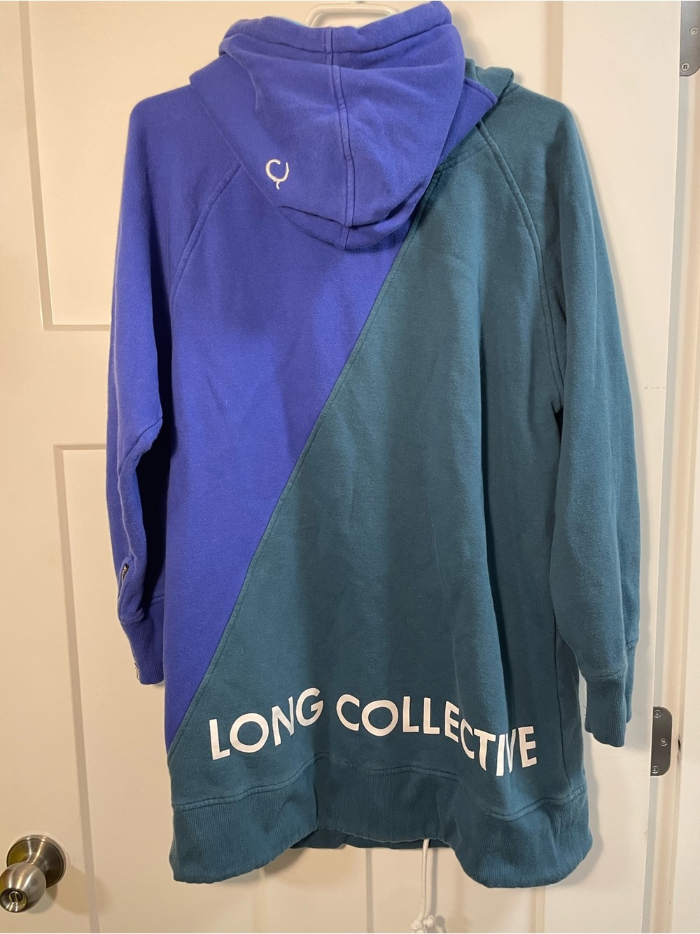 Long Collective Y2K Snowboarding Sweater - Picture 11 of 13